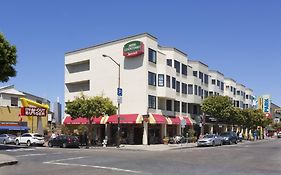 Courtyard By Marriott Fishermans Wharf
